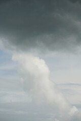 Fototapeta na wymiar Cumulonimbus, Aufklarender Wolken Himmel nach einem Regen Schauer mit Gewitter
