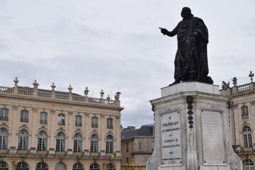 Place Stanislas Nancy statue architecture histoire ville monument