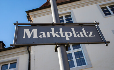 Marktplatzschild beim Kloster Obermarchtal