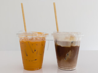 A glass of iced mocha and iced thai milk tea