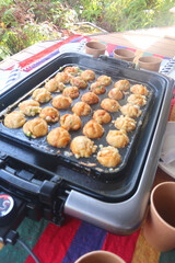 野外でたこ焼きパーティ