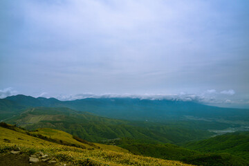 車山　山頂からの眺望　霧ヶ峰　5月