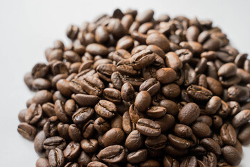 深煎りのコーヒー豆