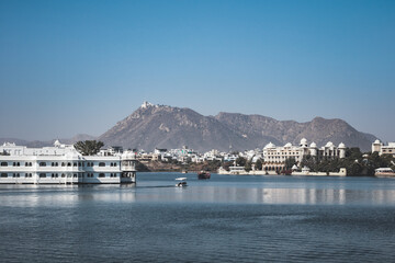 Taj Lake Palace on lake Pichola in Udaipur, Rajasthan, India.