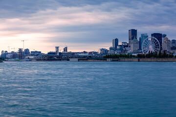 Naklejka premium Skyline view on Montreal Quebec