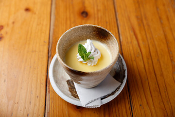 ホイップクリームとプリン