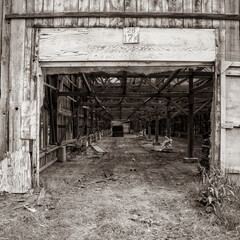 Experience the Inside of an Old Tobacco Barn