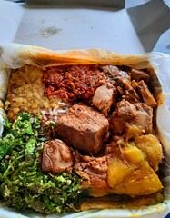 Ryż i cury, pysznie azjatyckie danie. © insomniafoto