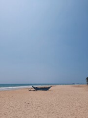 Tropikalny krajobraz, plaża i ocean.