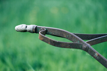 Obraz premium Handle of old horse plow.