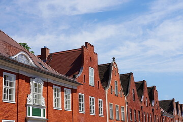 Historischer Straßenzug im Holländischen Viertel in Potsdam bei Sonnenschein