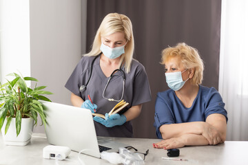 Female patient refusing to sign consent form for coronavirus vaccine