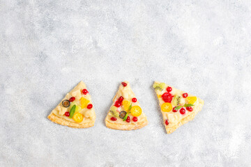 Obraz na płótnie Canvas Delicious homemade fruit berry pizza.