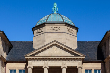 Museum Wiesbaden, die Kuppel über dem Eingang, 15.05.2019.