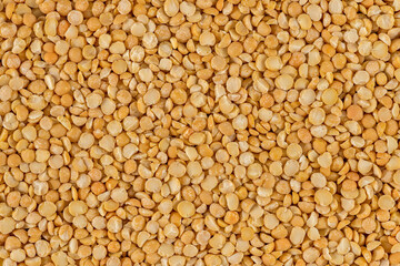 Close up photo of dried yellow peas.