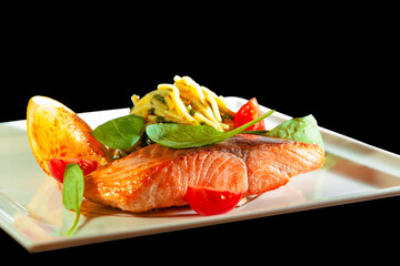 grilled salmon with lemon and spaghetti