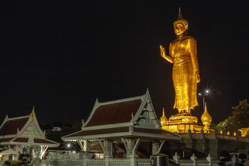 golden buddha statue