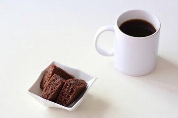 チョコレートケーキとコーヒー