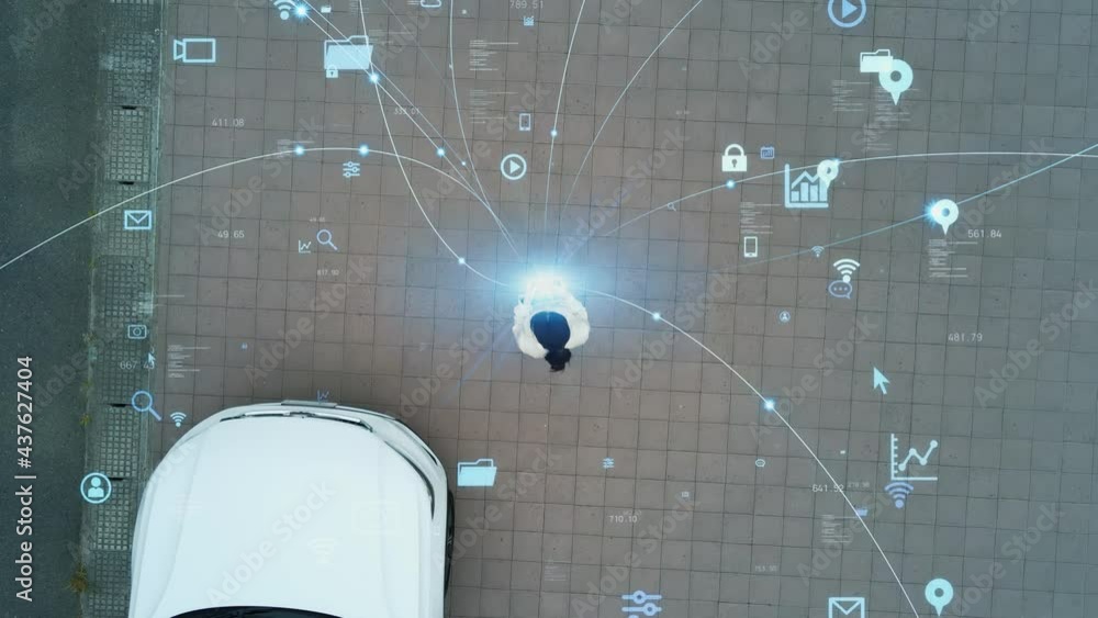 Aufkleber スマホを使う女性とモバイルネットワーク　iot　5g