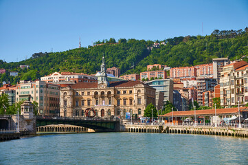 Paseo del Arenal y la ria de Bilbao, Nervion River, Bilbao