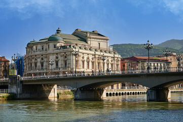 Obraz premium Nervion River and Arriaga Theater, Bilbao