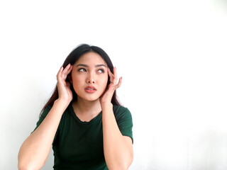 Obraz na płótnie Canvas Asian beautiful woman stressful and headache and feeling sick.
