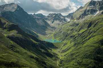 Naklejka premium landscape with mountains