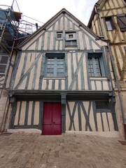 AUXERRE (Yonne)