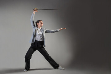 Aggressive negotiations, the art of business communication and crisis management.