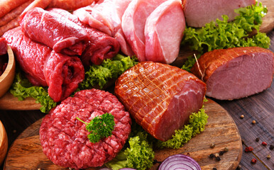 Composition with assorted meat products