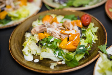 salad with chicken