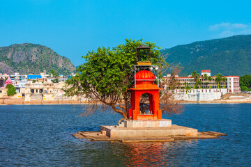 Hindu temple on Pushkar lake, India