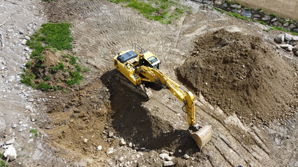 escavatore cantiere edile 