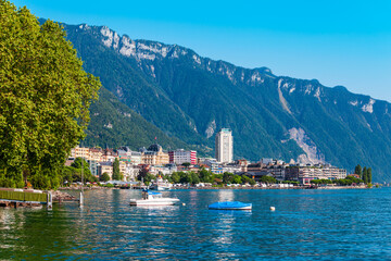 Montreux town on Lake Geneva - obrazy, fototapety, plakaty