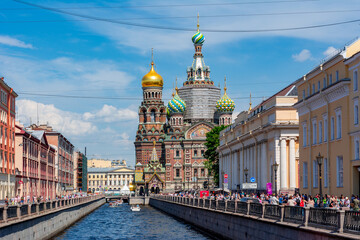 Fototapeta premium Church of Savior on Spilled Blood and Griboedov canal, Saint Petersburg, Russia
