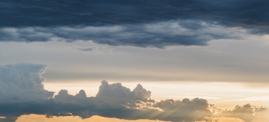 View of the sky with lots of clouds