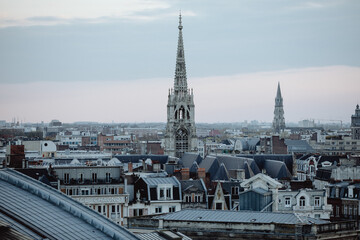 Vue de Lille à la tombée de la nuit