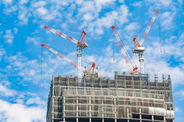 建設中の高層ビル