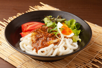 冷やし胡麻味噌肉うどん