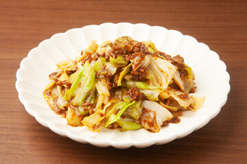 キャベツの肉味噌炒め