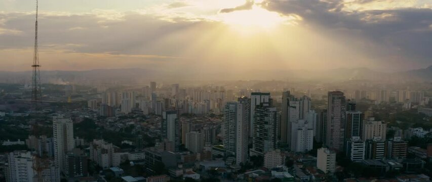 Cityscape at Lapa, S&atilde;o Paulo, Brasil - 4K anamorphic