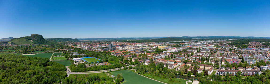Die Stadt Singen am Hohentwiel vom S&uuml;den gesehen