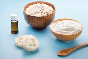 Organic and moisturizing natural yogurt mask