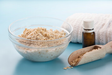 Yogurt mask oats and essencial oil