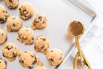 Baking cookies