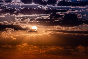 Anochecer. Sol de verano