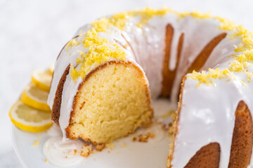 Lemon bundt cake