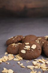 Obraz na płótnie Canvas almond nut sweet cookies on wooden table 
