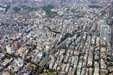 Obraz premium 横浜の関内駅付近を空撮