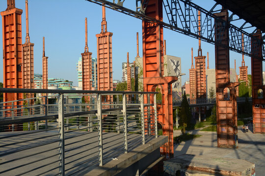 the Environment Park is a technology park lo-cated on the former Teksid areas and was built between 1997 and 2000 on a pro-ject by Emilio Ambasz.